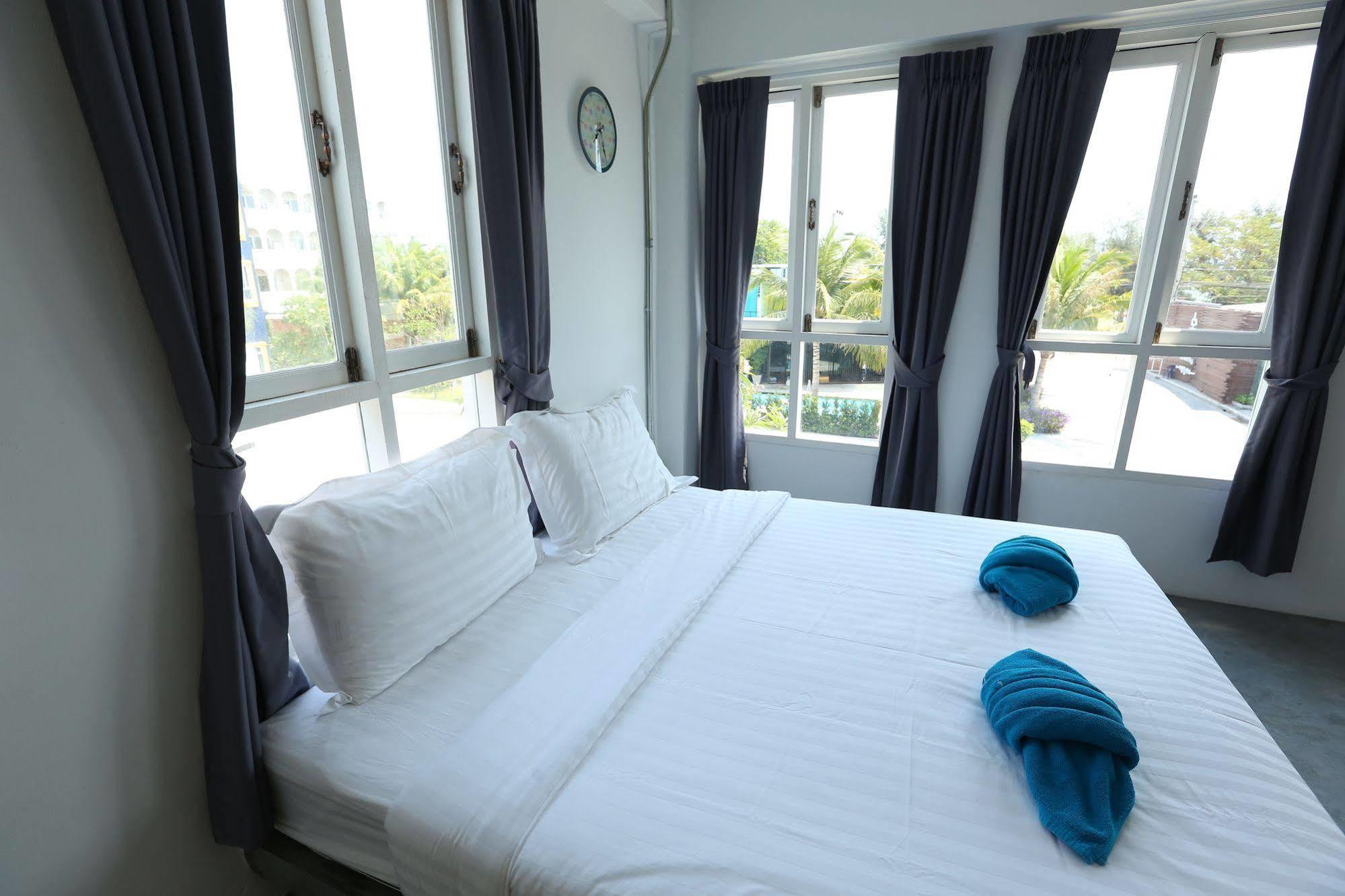 Chaamaran Boutique Hotel Cha-Am Exterior photo